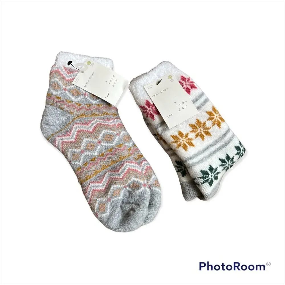 Two pairs of a new day comfy socks one ankle and one crew sizes 4-10